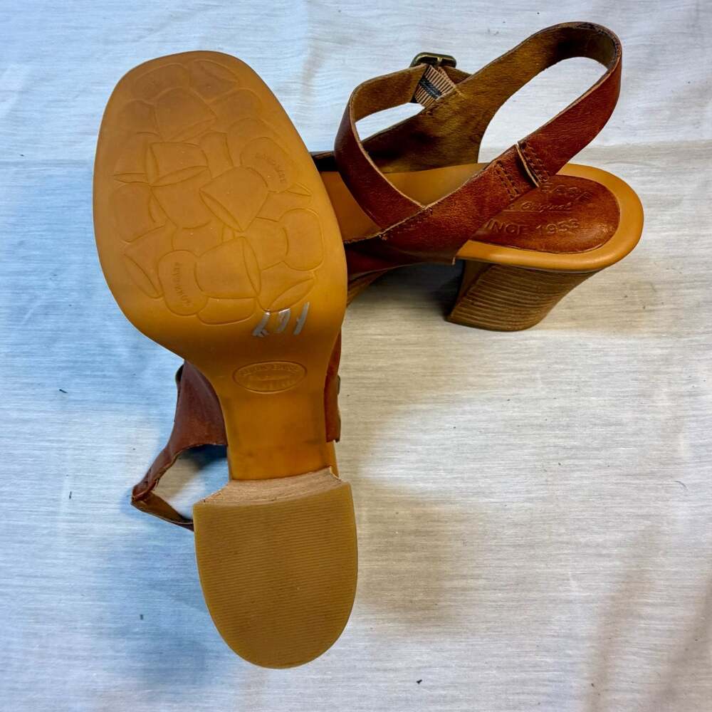 Kork-Ease Vanya Tan Leather Mary Jane Platform Wedge Sandals Size 7M - Picture 9 of 11